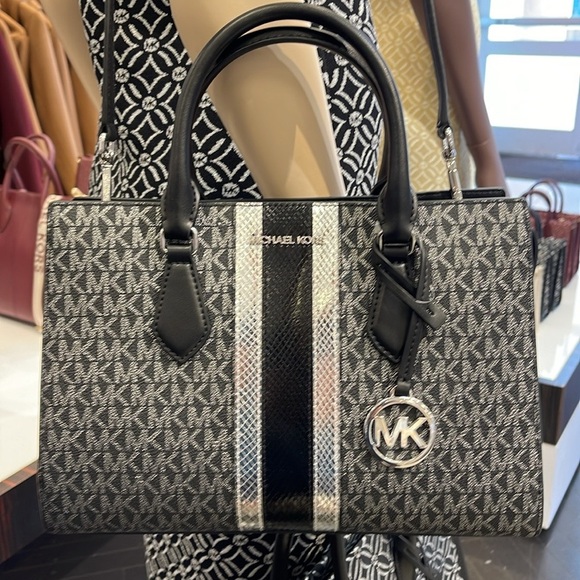 Michael Kors Sheila Medium Signature Logo and Metallic Satchel Crossbody CZ NWT - Picture 16 of 16